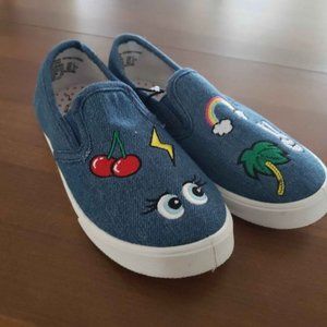NWT Girl's Patches Peace Shoes Casual slip on Shoe Denim, Girl Sizes